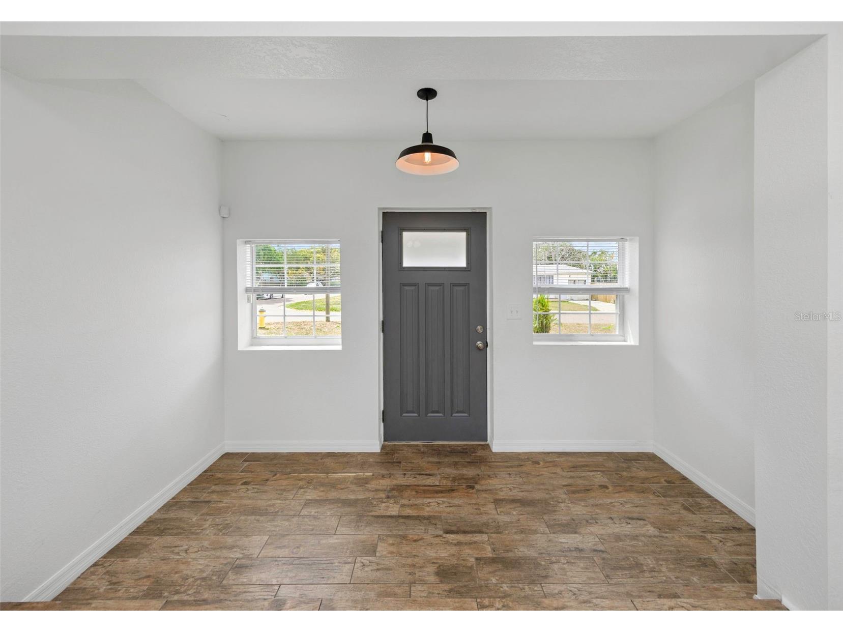 2545 32nd Avenue N Saint Petersburg FL 33713 TB8495464 image4