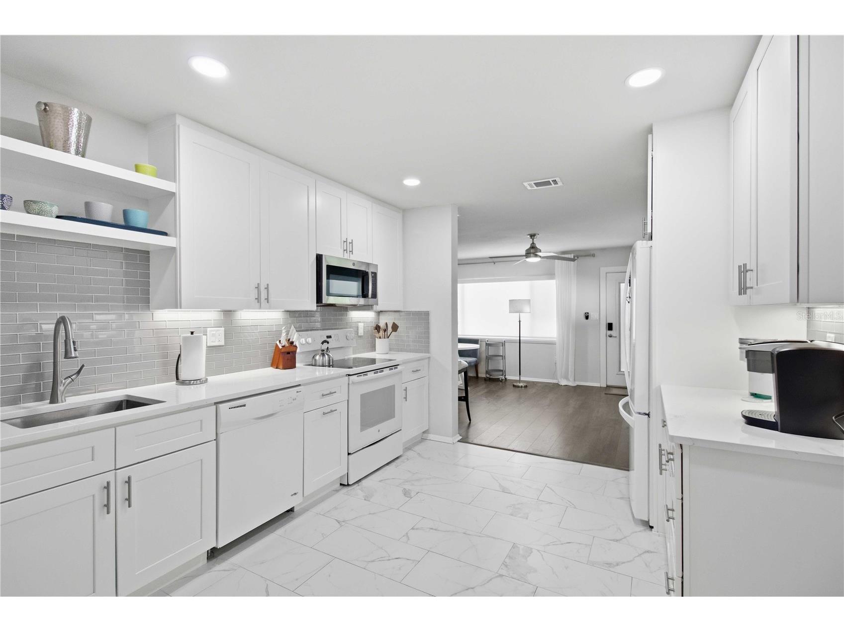 2545 Browning Street Sarasota FL 34237 A4687679 image14
