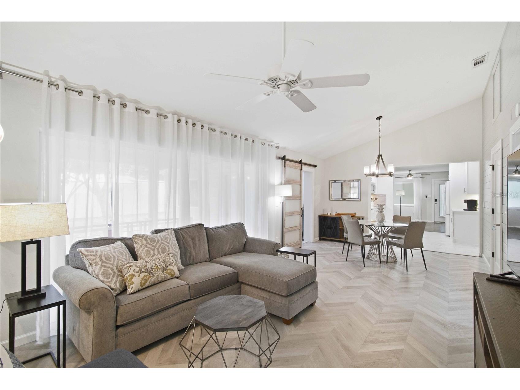 2545 Browning Street Sarasota FL 34237 A4687679 image18