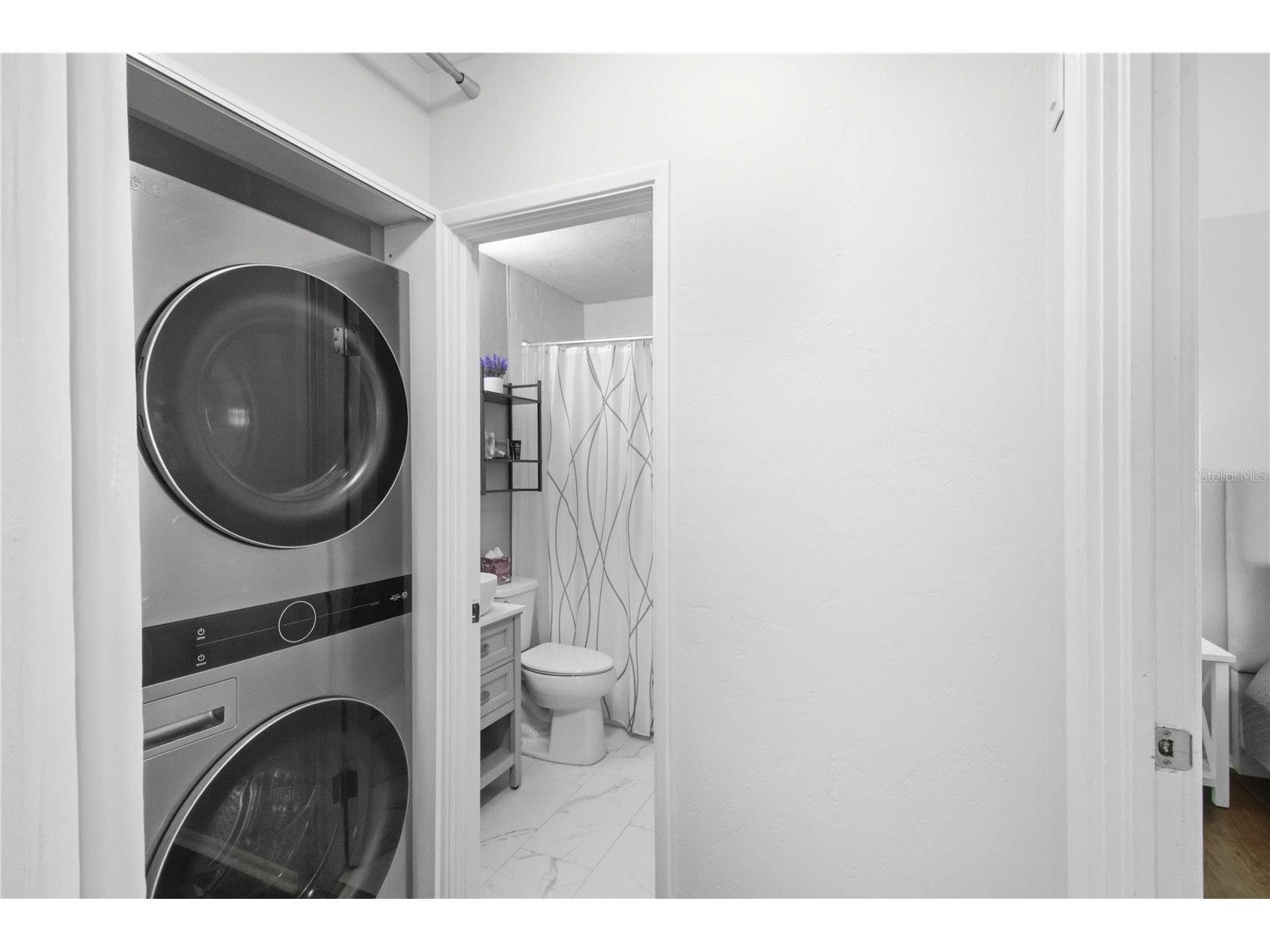 2545 Browning Street Sarasota FL 34237 A4687679 image30