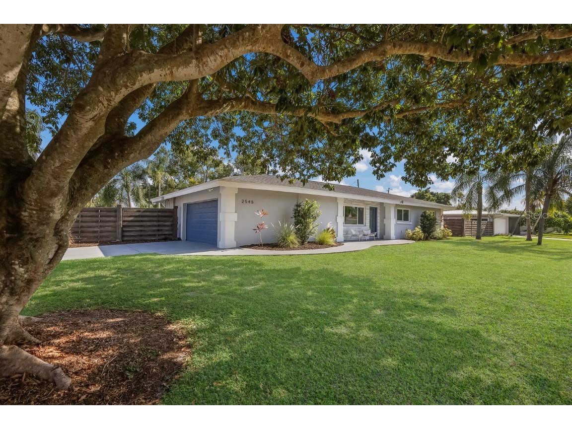 2545 Webber Street Sarasota FL 34239 A4585419 image1