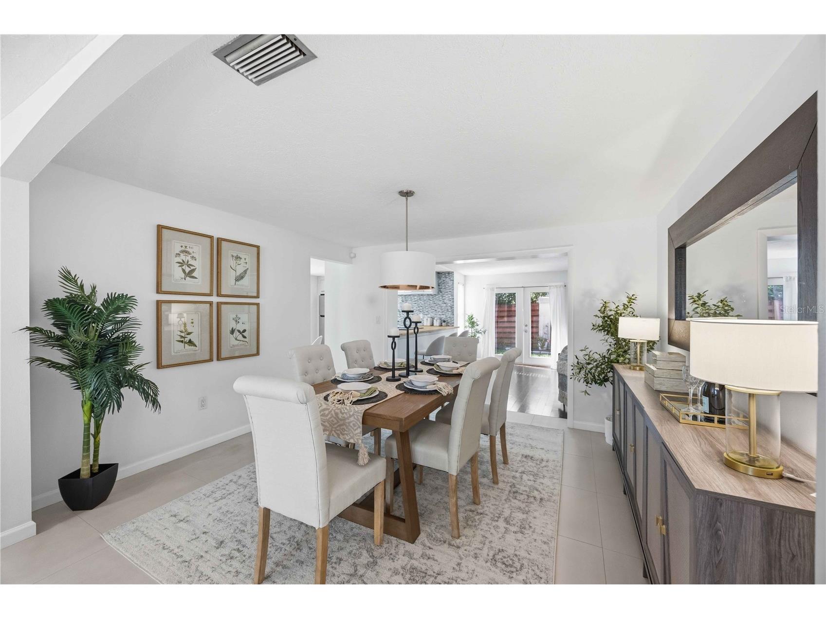 2546 Parma Street Sarasota FL 34231 A4686708 image14