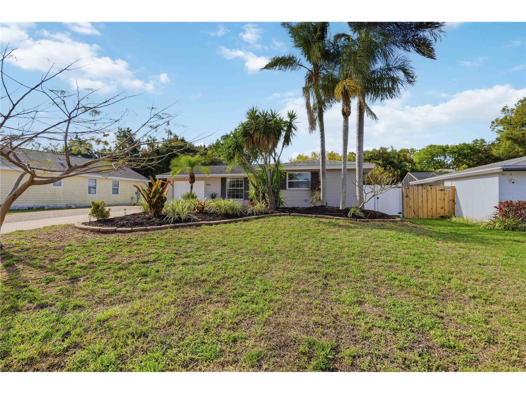 2546 Parma Street Sarasota FL 34231 A4686708 image3