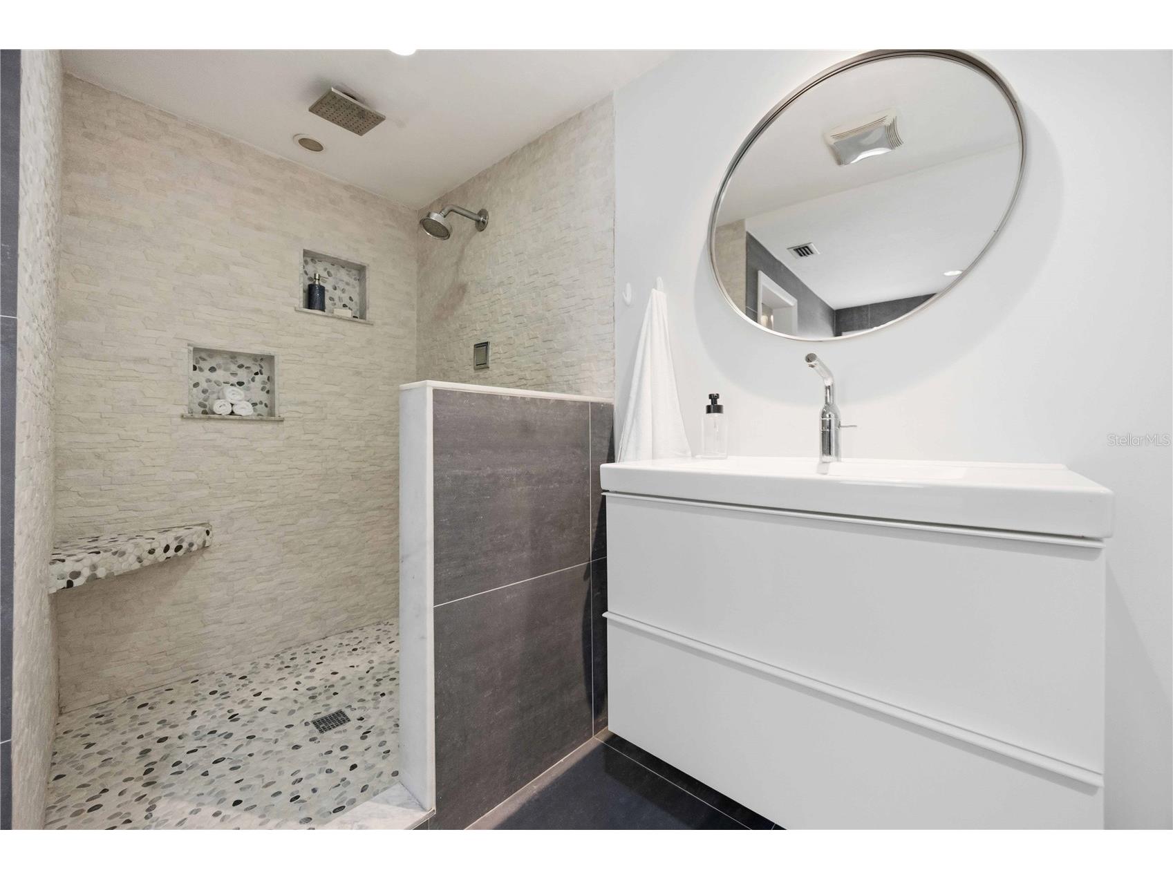 2546 Parma Street Sarasota FL 34231 A4686708 image32