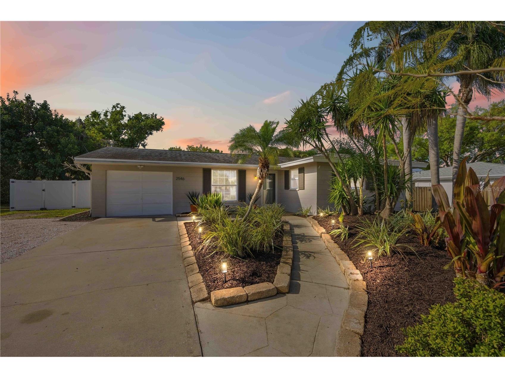 2546 Parma Street Sarasota FL 34231 A4686708 image4