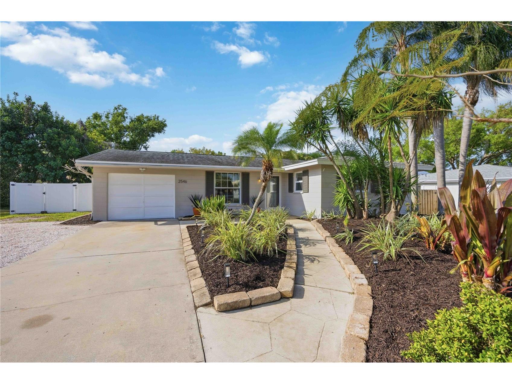 2546 Parma Street Sarasota FL 34231 A4686708 image5