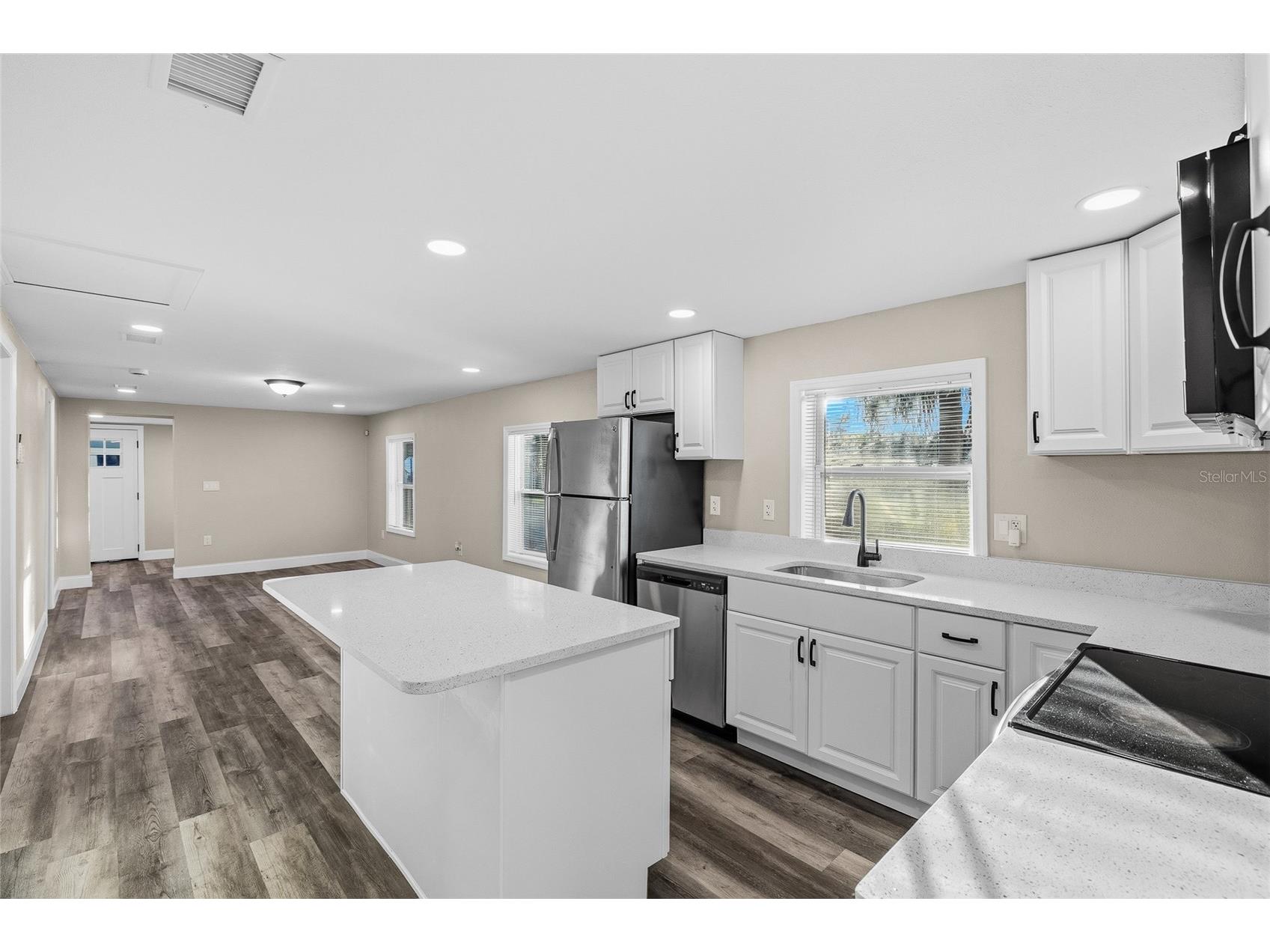 2547 10th Avenue S Saint Petersburg FL 33712 TB8479897 image12