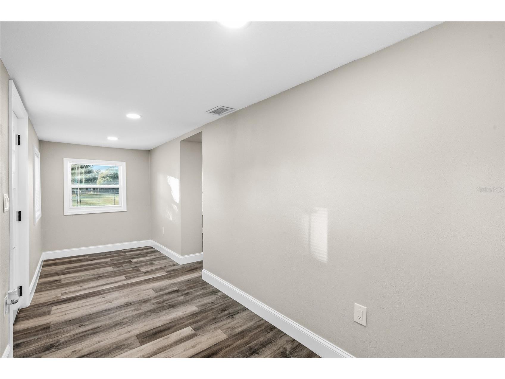 2547 10th Avenue S Saint Petersburg FL 33712 TB8479897 image4