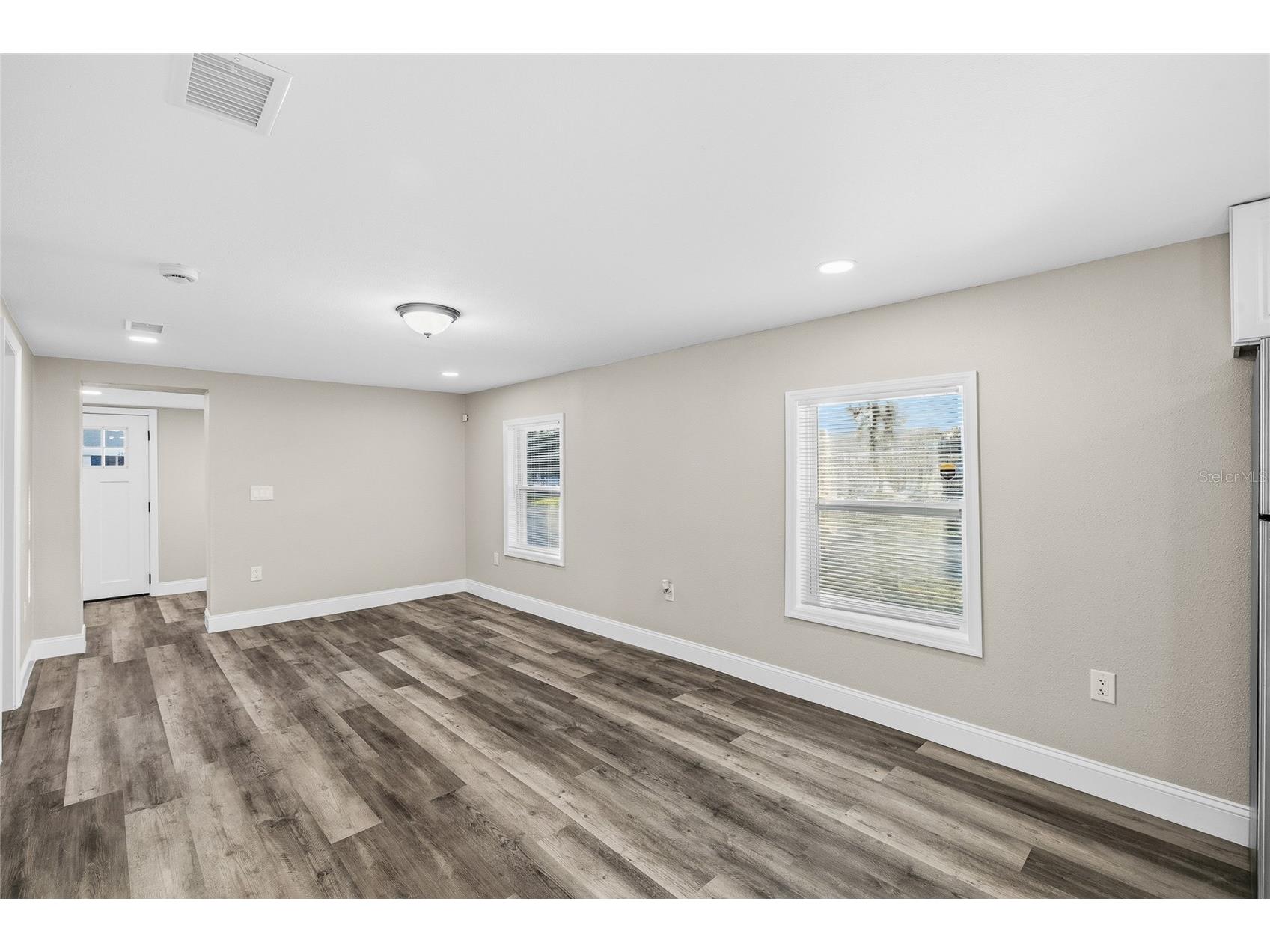 2547 10th Avenue S Saint Petersburg FL 33712 TB8479897 image6