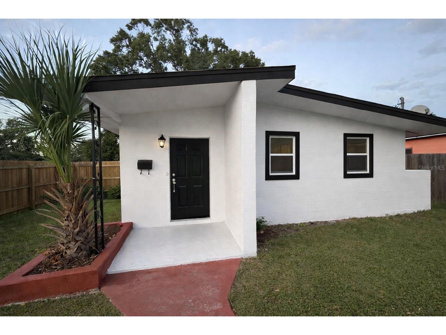 2547 14th Avenue S Saint Petersburg FL 33712 A4685153 image1