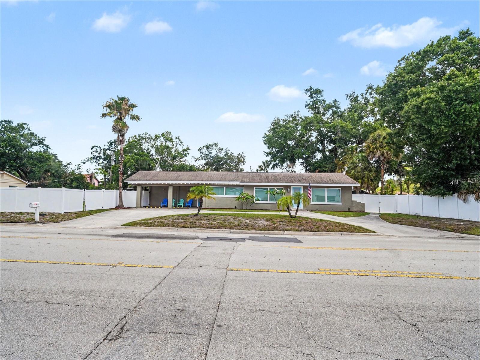 2547 Bahia Vista Street Sarasota FL 34239 A4696476 image1