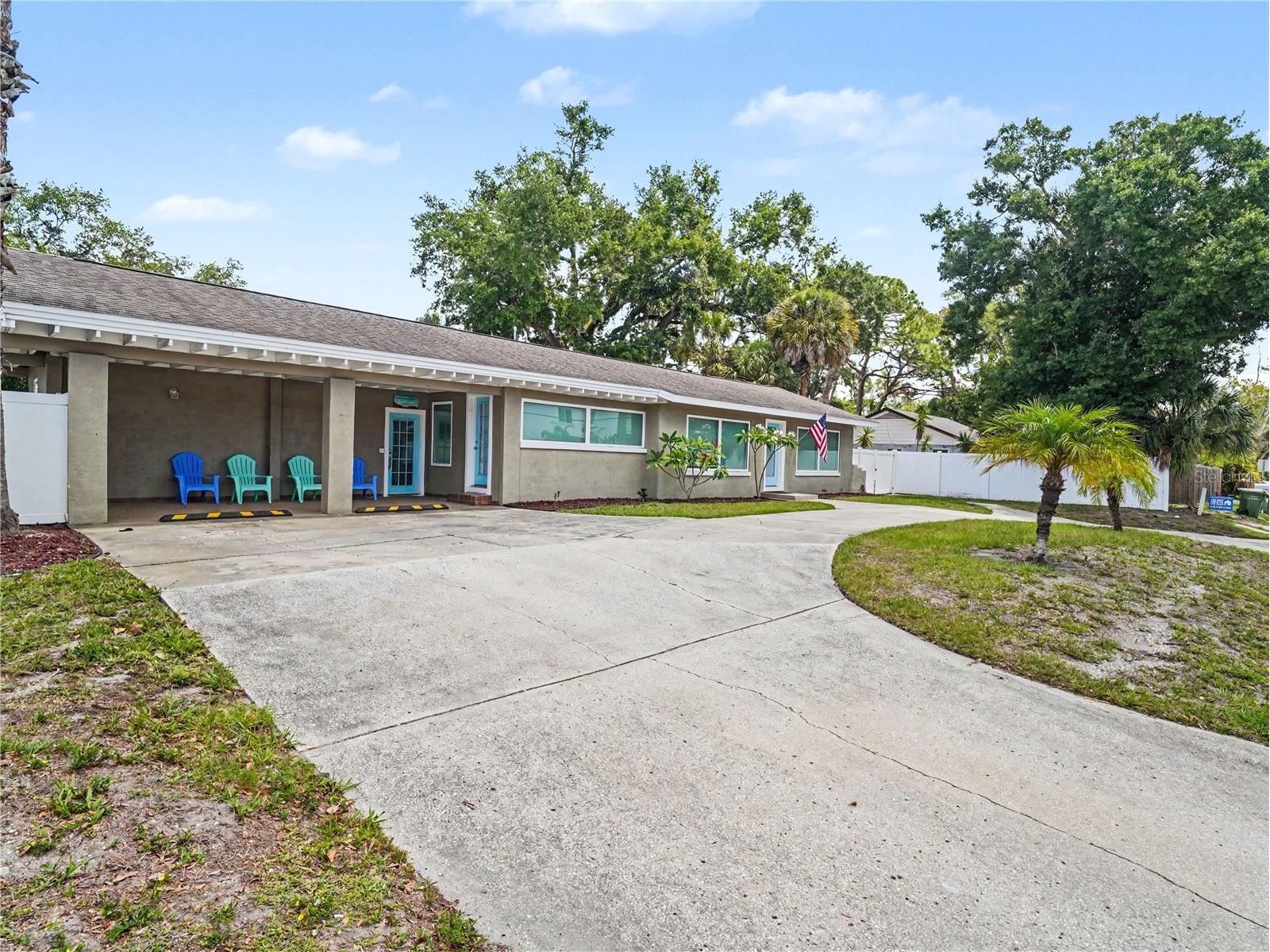 2547 Bahia Vista Street Sarasota FL 34239 A4696476 image2
