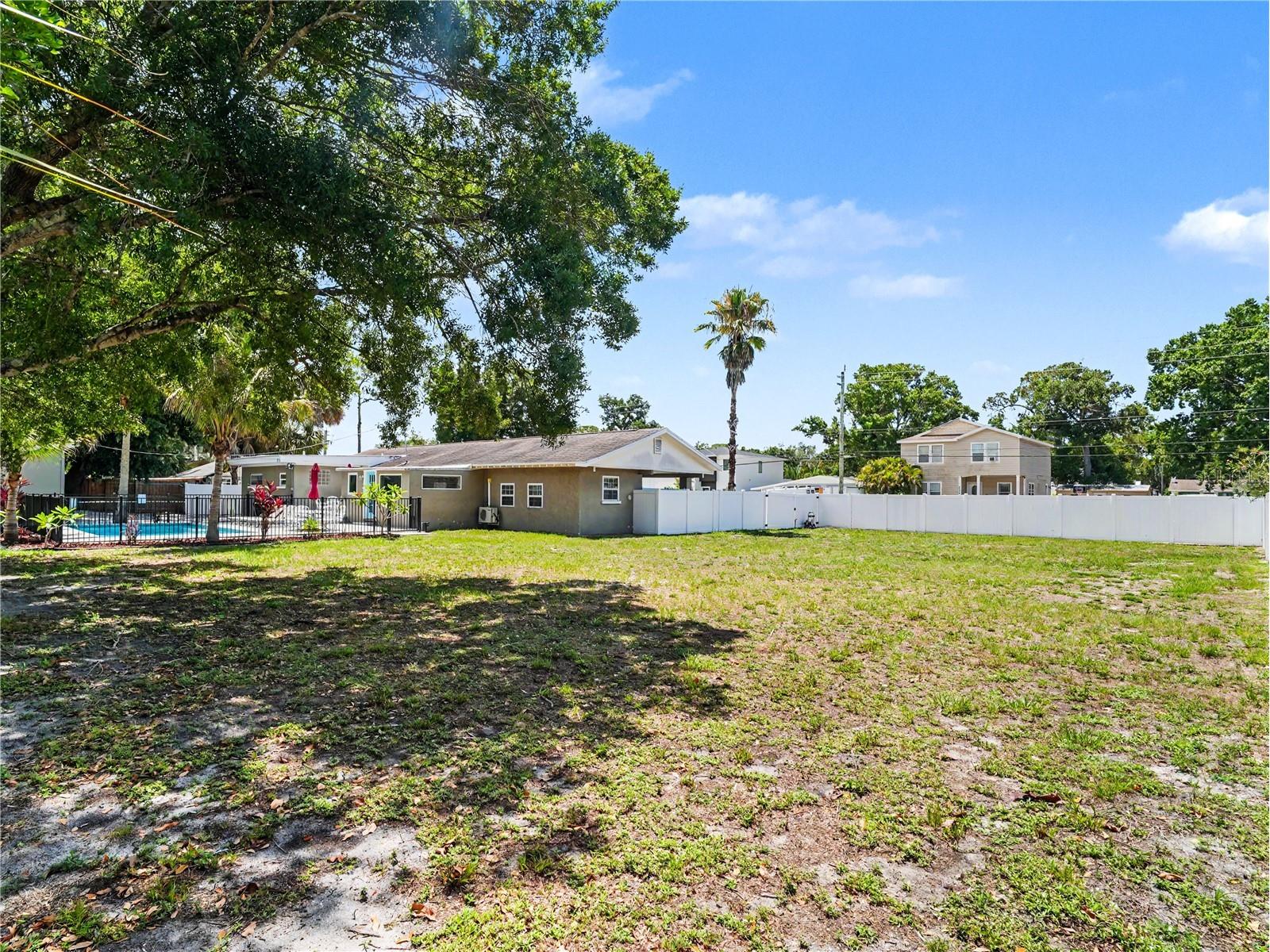 2547 Bahia Vista Street Sarasota FL 34239 A4696476 image24