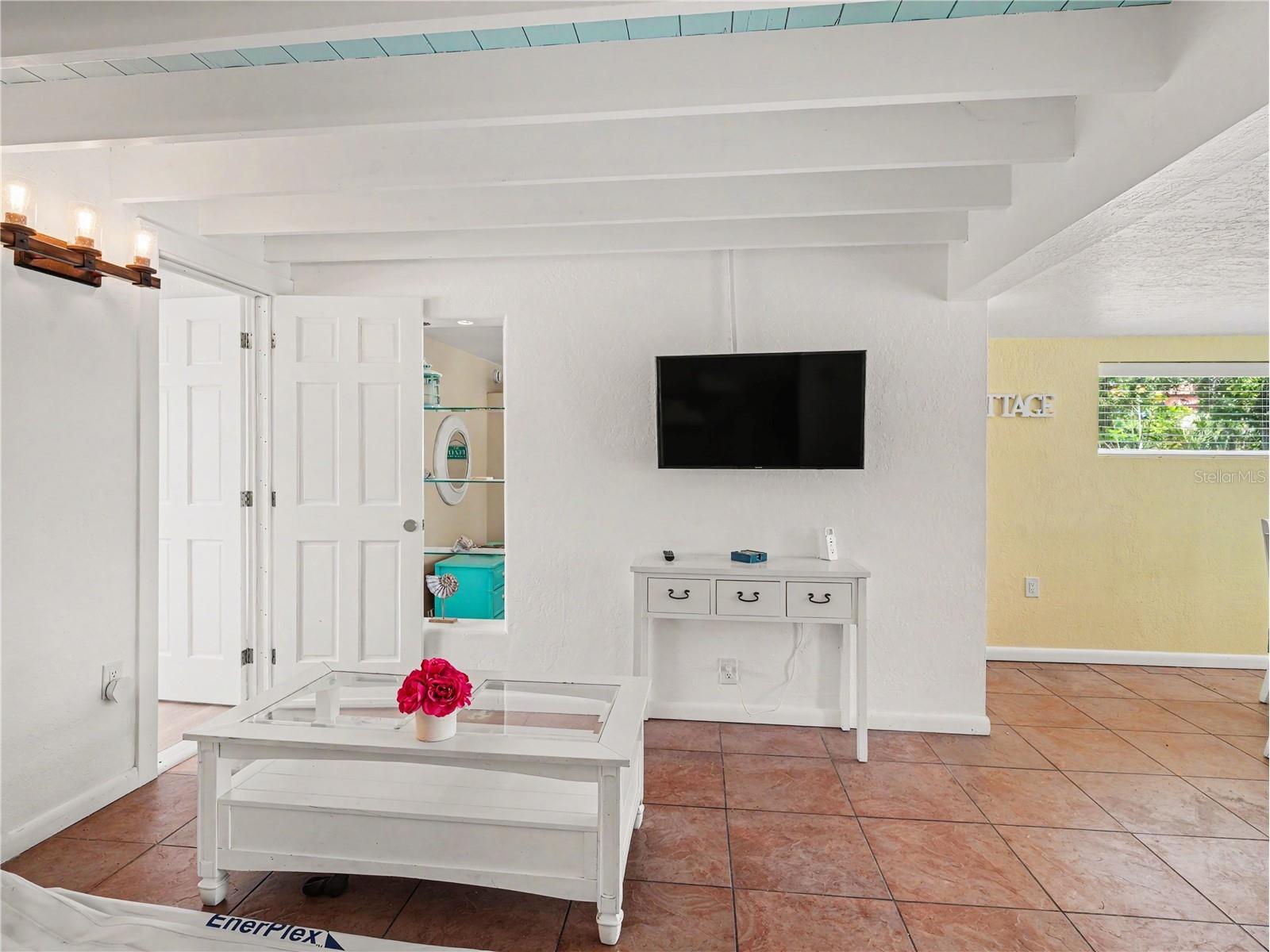 2547 Bahia Vista Street Sarasota FL 34239 A4696476 image6