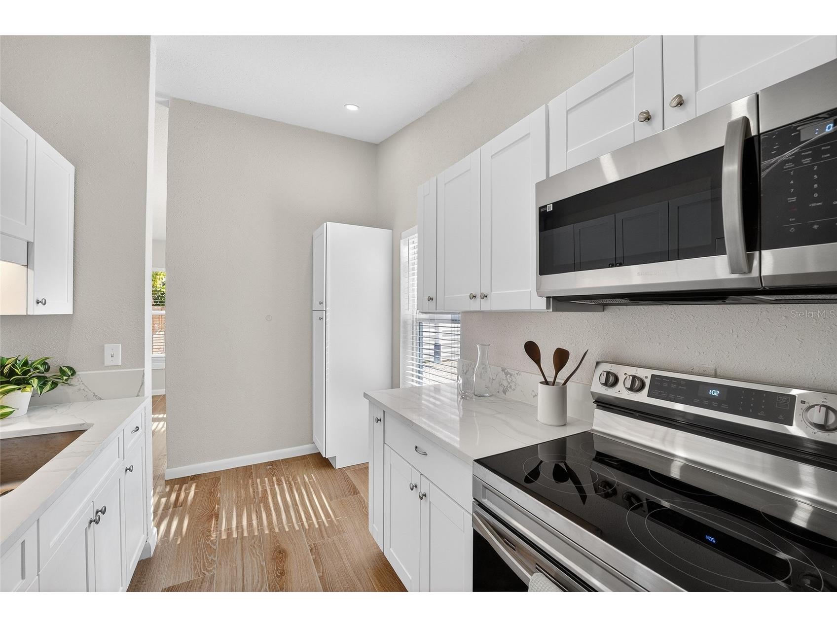 2547 Loma Linda Street Sarasota FL 34239 TB8456707 image12