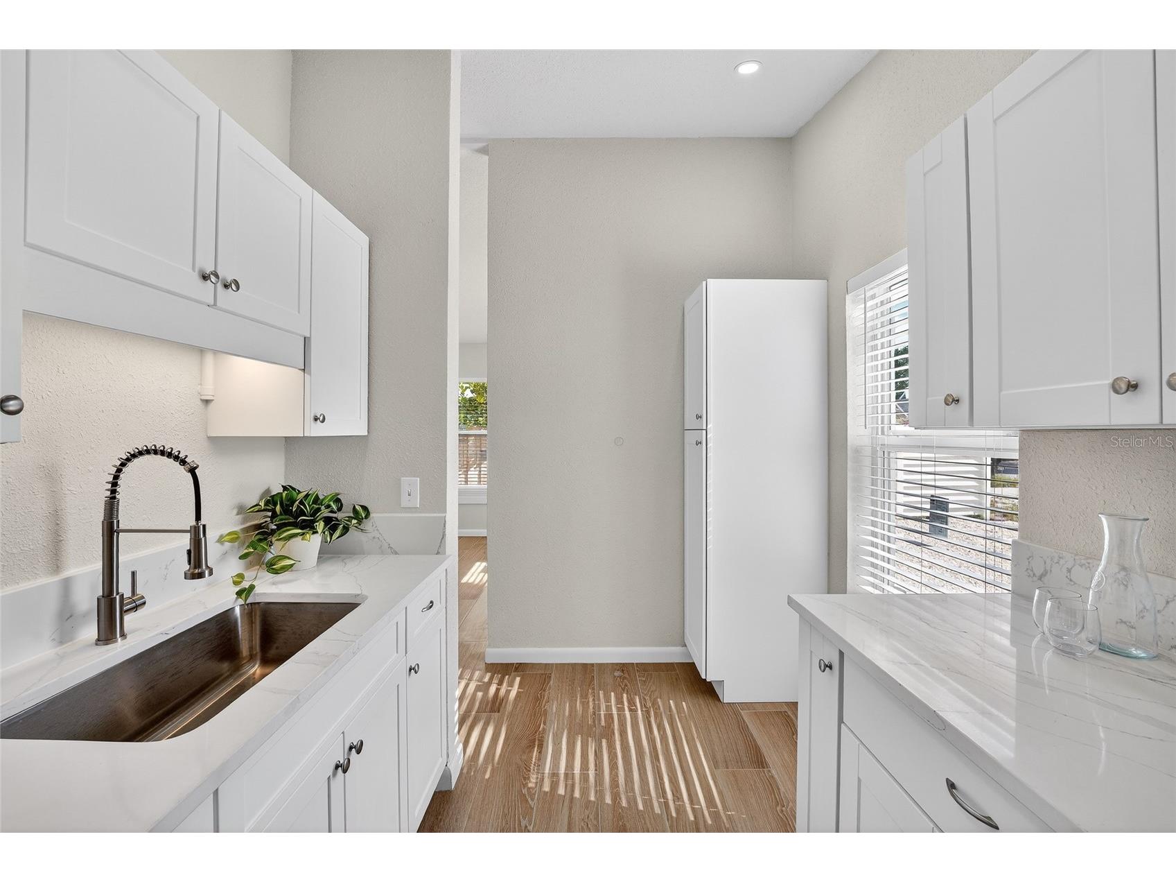2547 Loma Linda Street Sarasota FL 34239 TB8456707 image13
