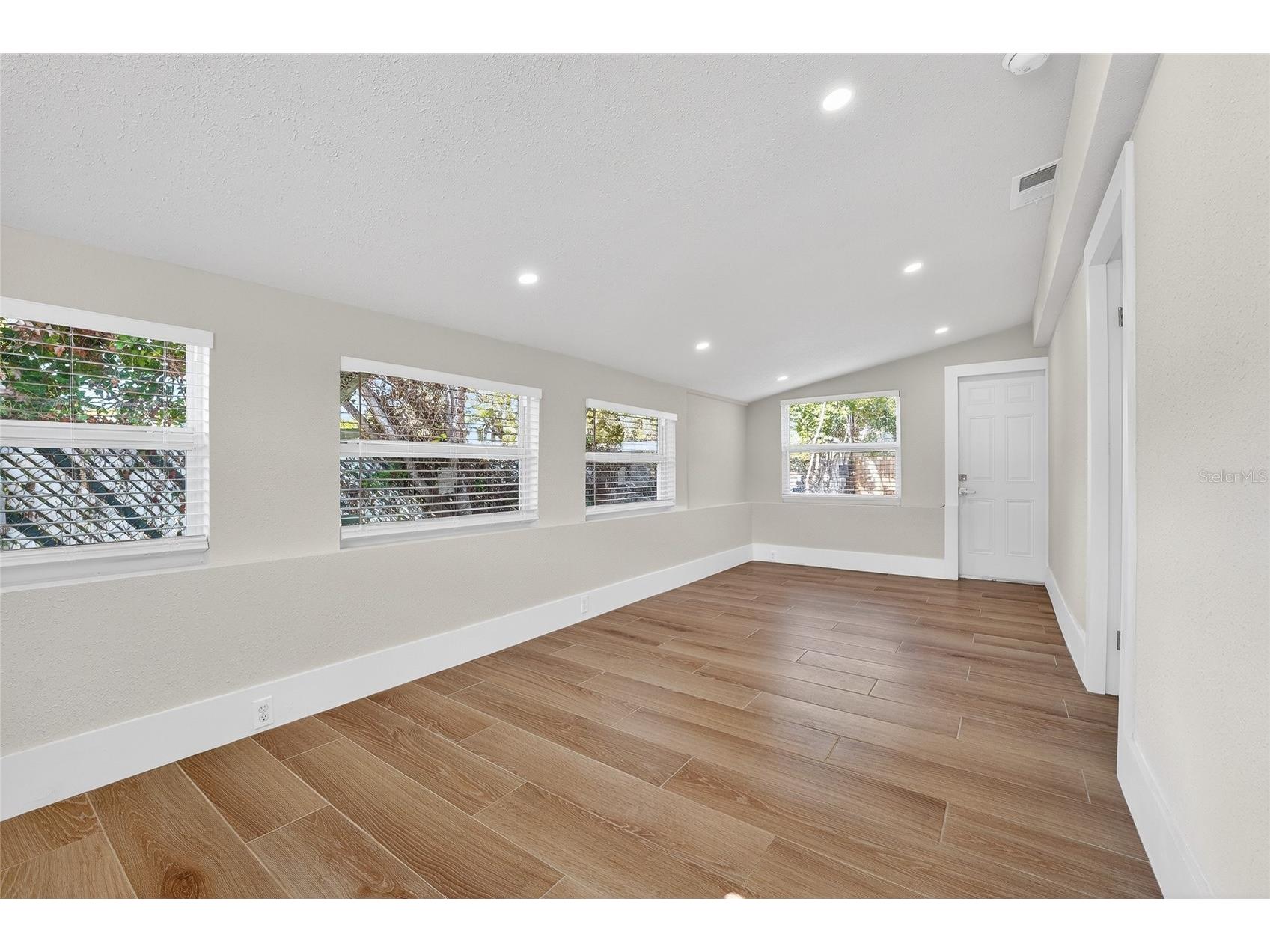 2547 Loma Linda Street Sarasota FL 34239 TB8456707 image20