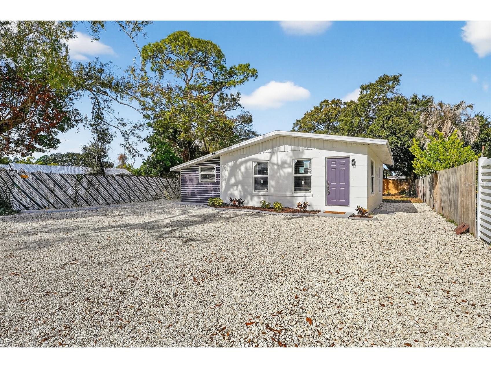 2547 Loma Linda Street Sarasota FL 34239 TB8456707 image3