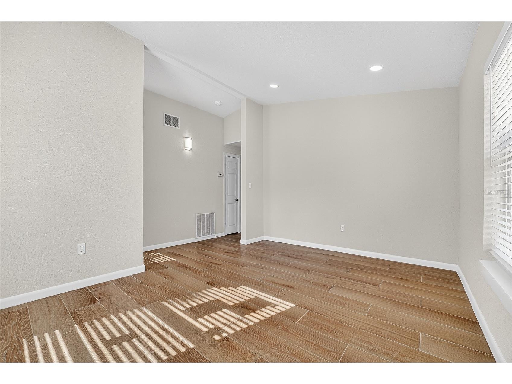 2547 Loma Linda Street Sarasota FL 34239 TB8456707 image4