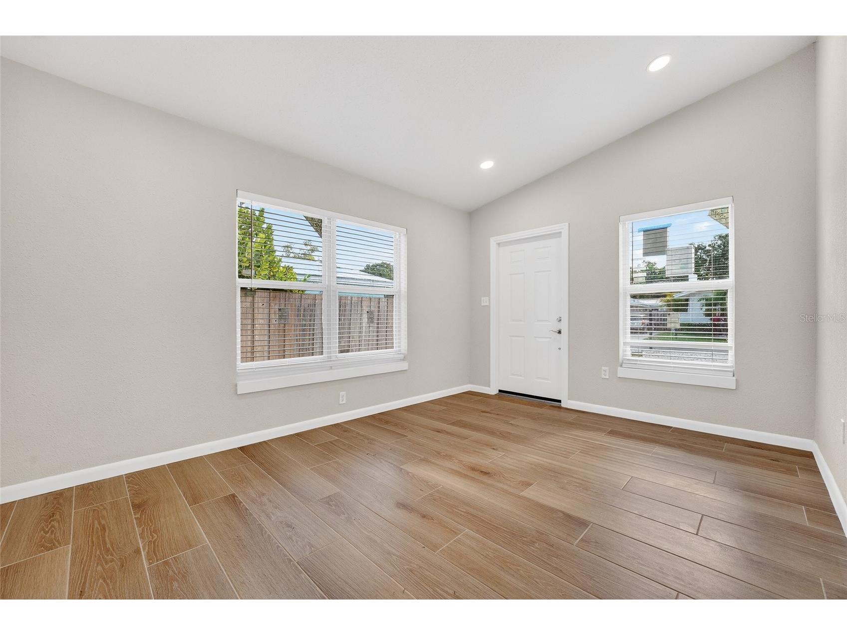 2547 Loma Linda Street Sarasota FL 34239 TB8456707 image6