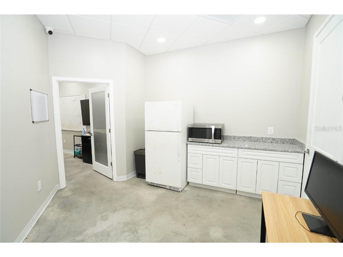 2548 30th Avenue N Saint Petersburg FL 33713 TB8442138 image6