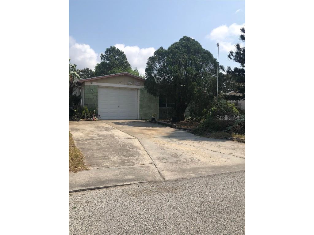 2548 Almond Drive Holiday FL 34691 W7853237 image1