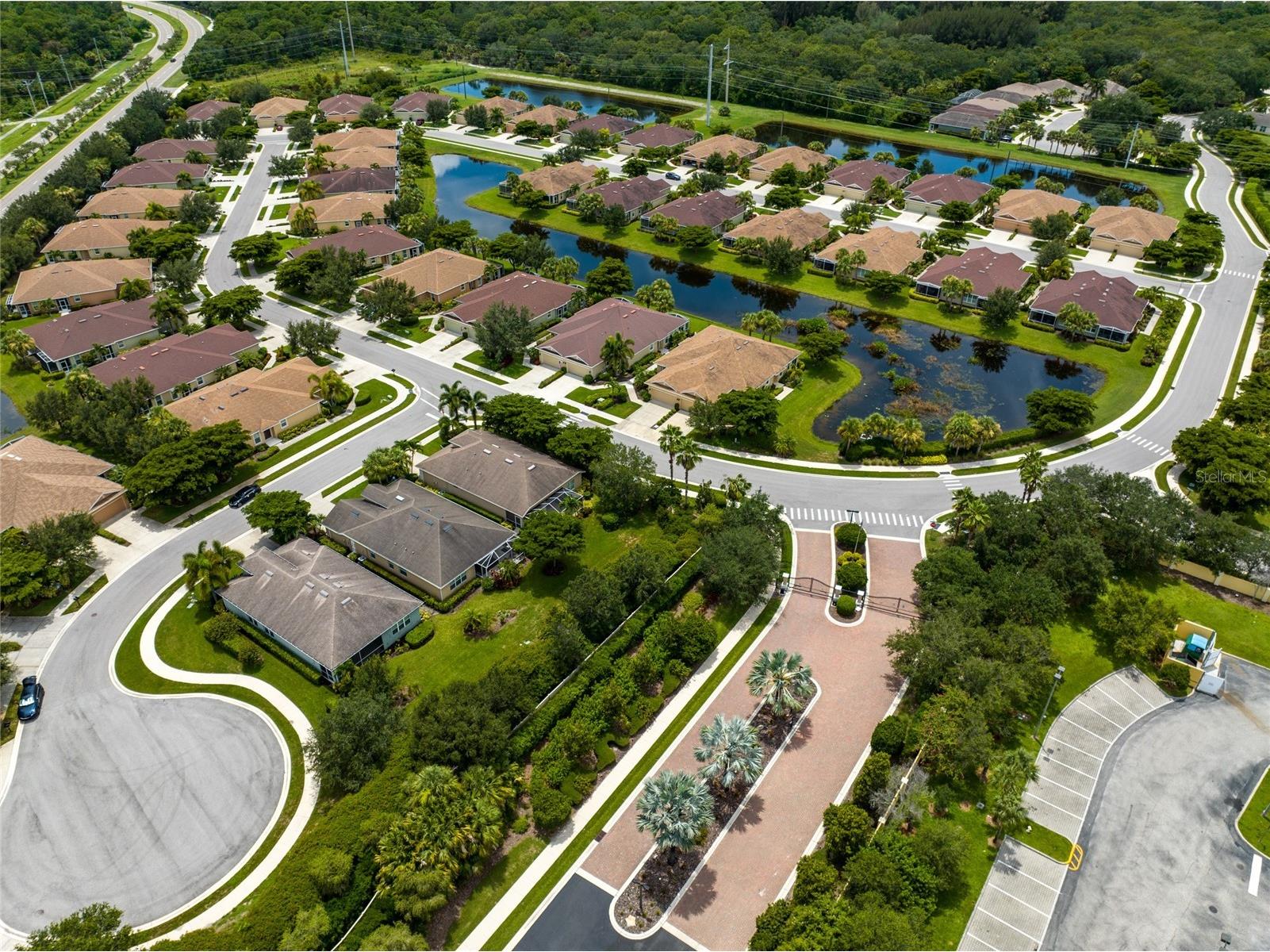 2548 Cortenova Court Venice FL 34292 A4678165 image2