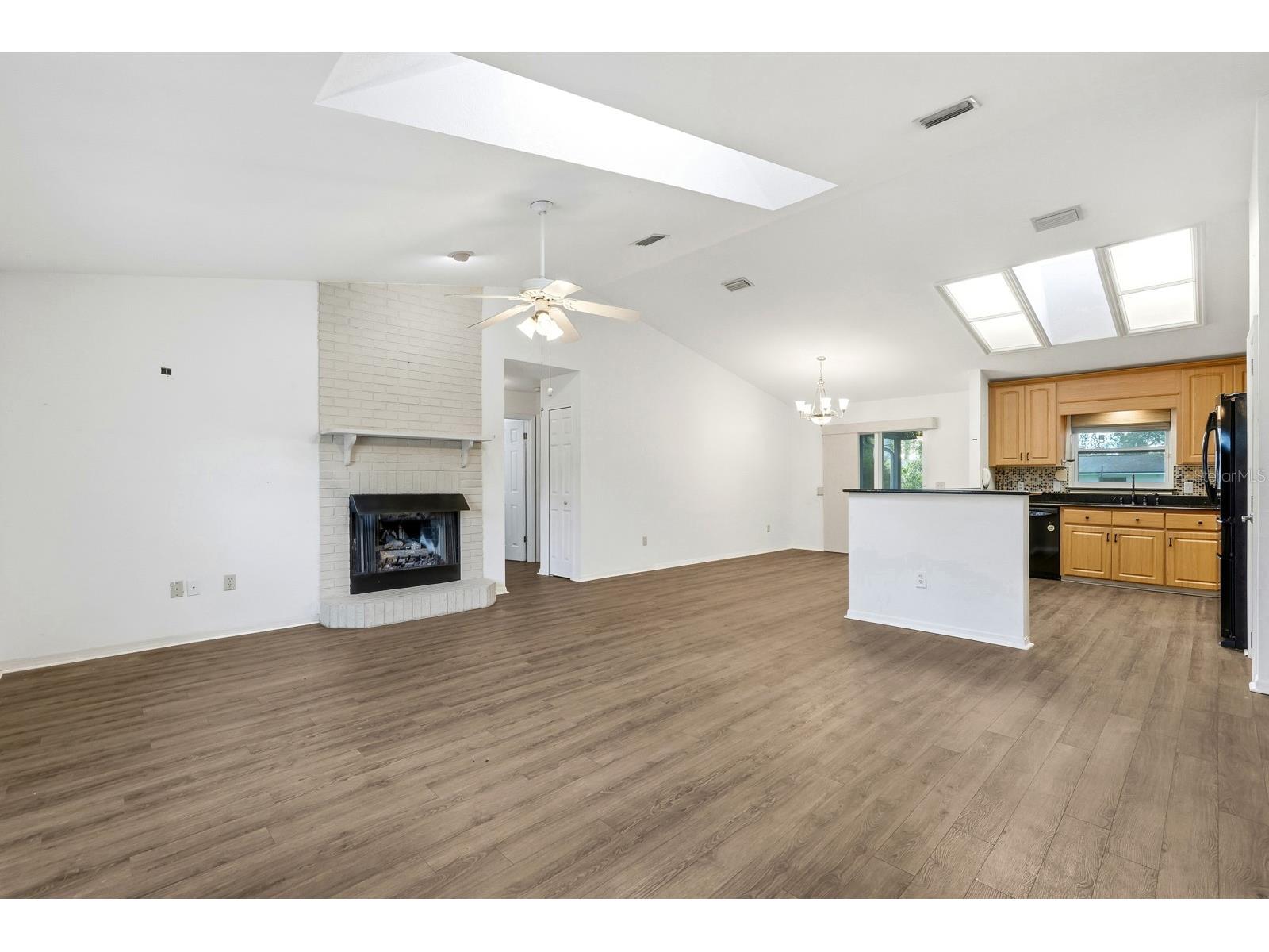 2548 Crestwood Avenue New Smyrna Beach FL 32168 V4946631 image7