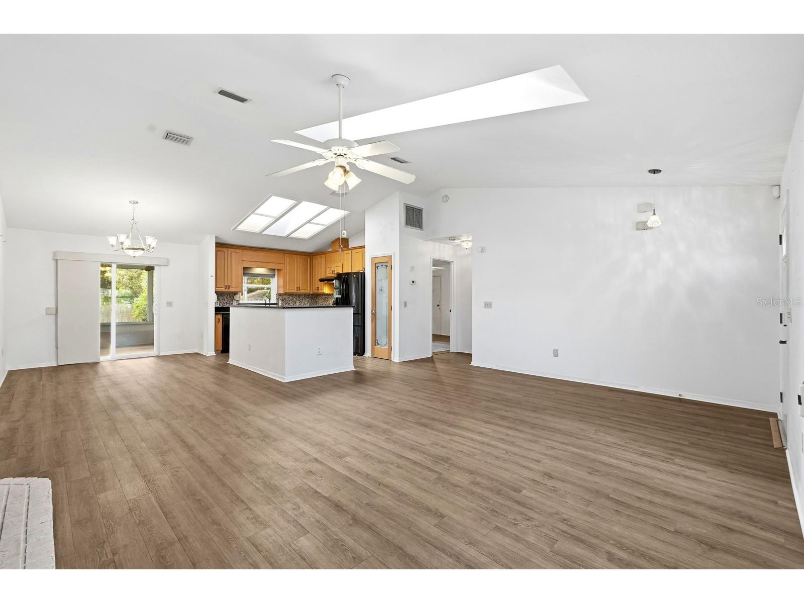 2548 Crestwood Avenue New Smyrna Beach FL 32168 V4946631 image8