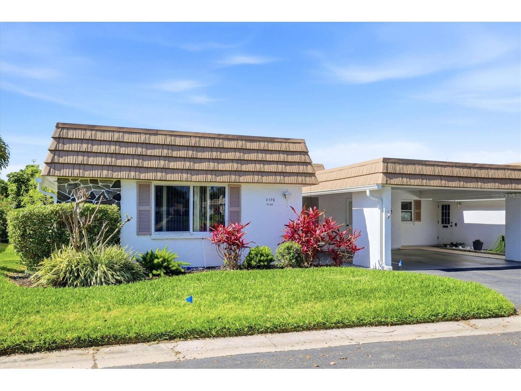 2548 Riverbluff Parkway #V170 Sarasota FL 34231 A4690023 image1