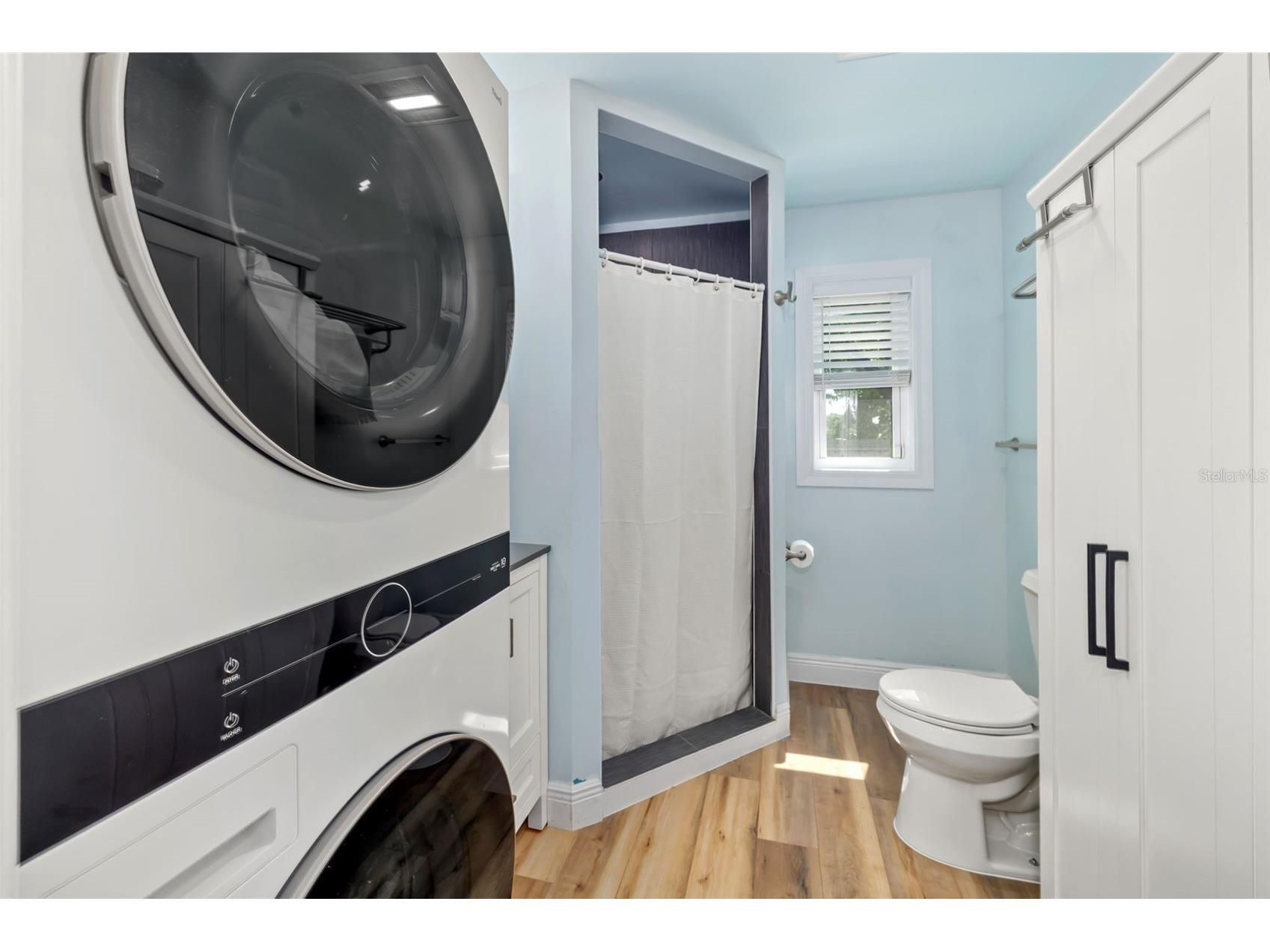 2549 19th Street Sarasota FL 34234 A4693028 image16