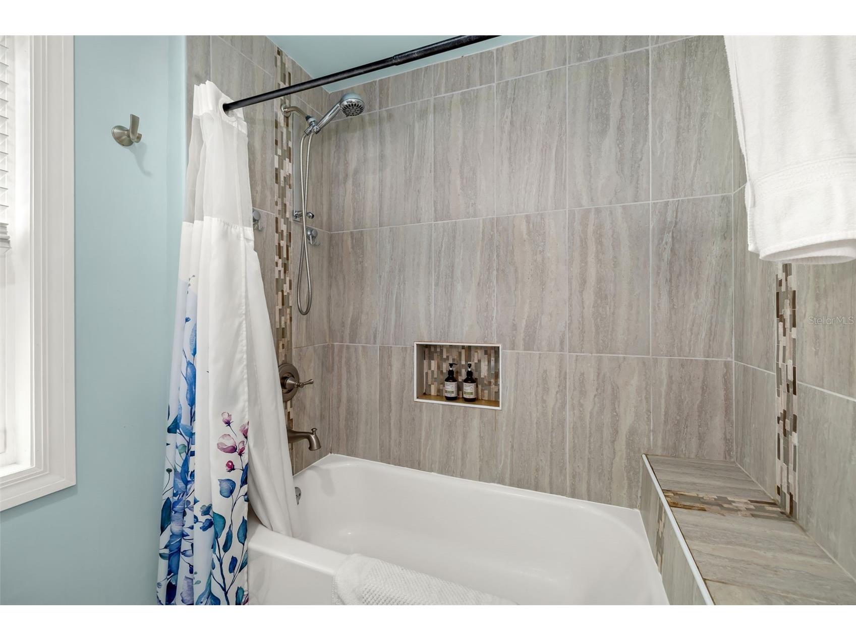 2549 19th Street Sarasota FL 34234 A4693028 image19