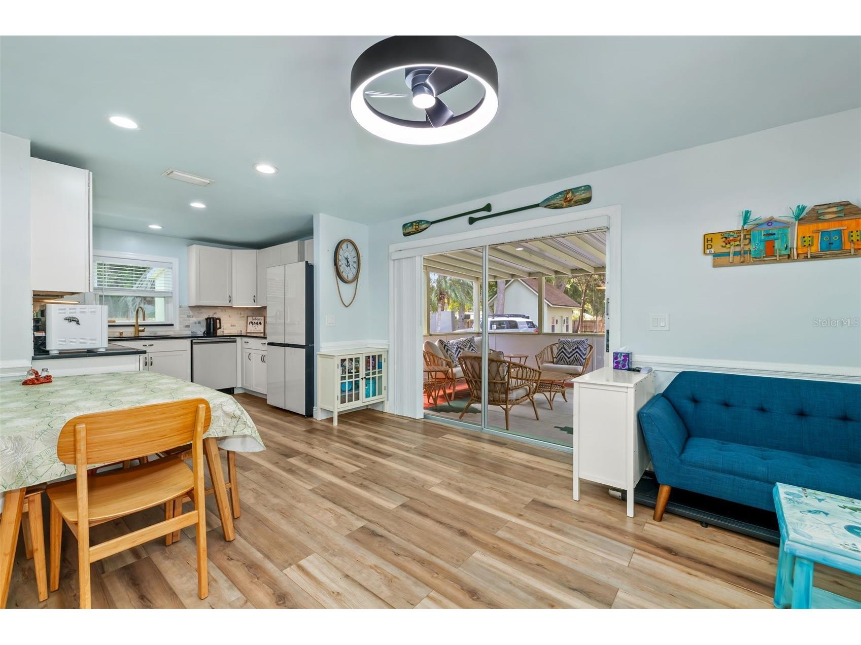 2549 19th Street Sarasota FL 34234 A4693028 image7