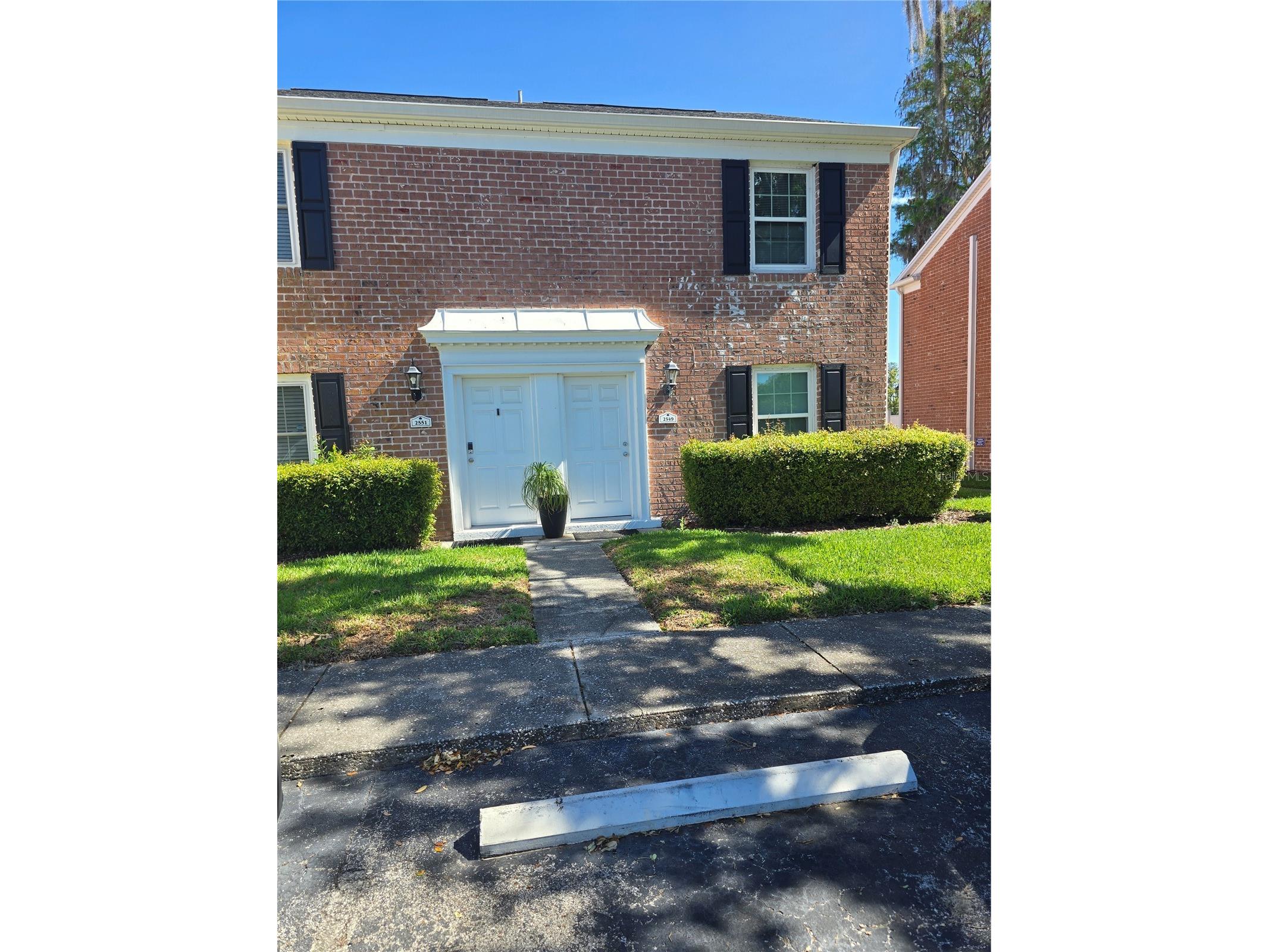 2549 Cedar Cypress Court Tampa FL 33618 TB8496503 image1