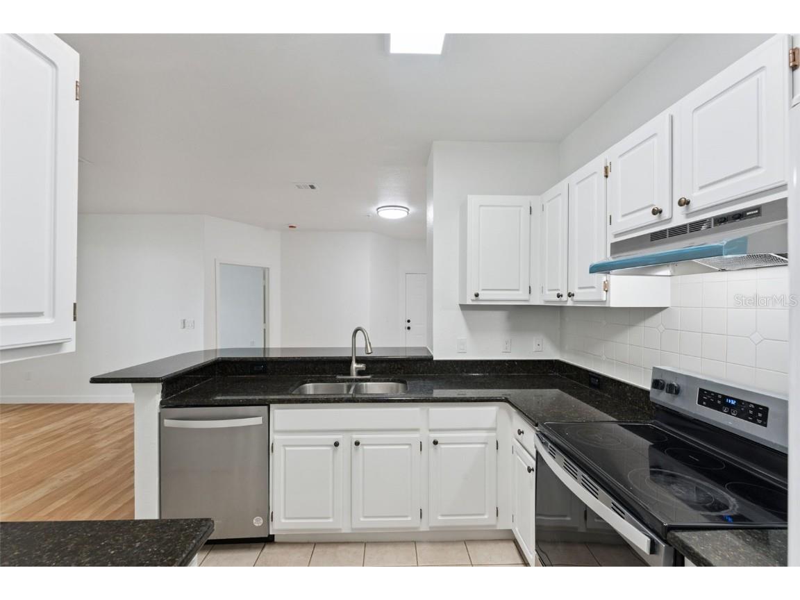 2549 Maitland Crossing Way #106 Orlando FL 32810 O6356307 image4