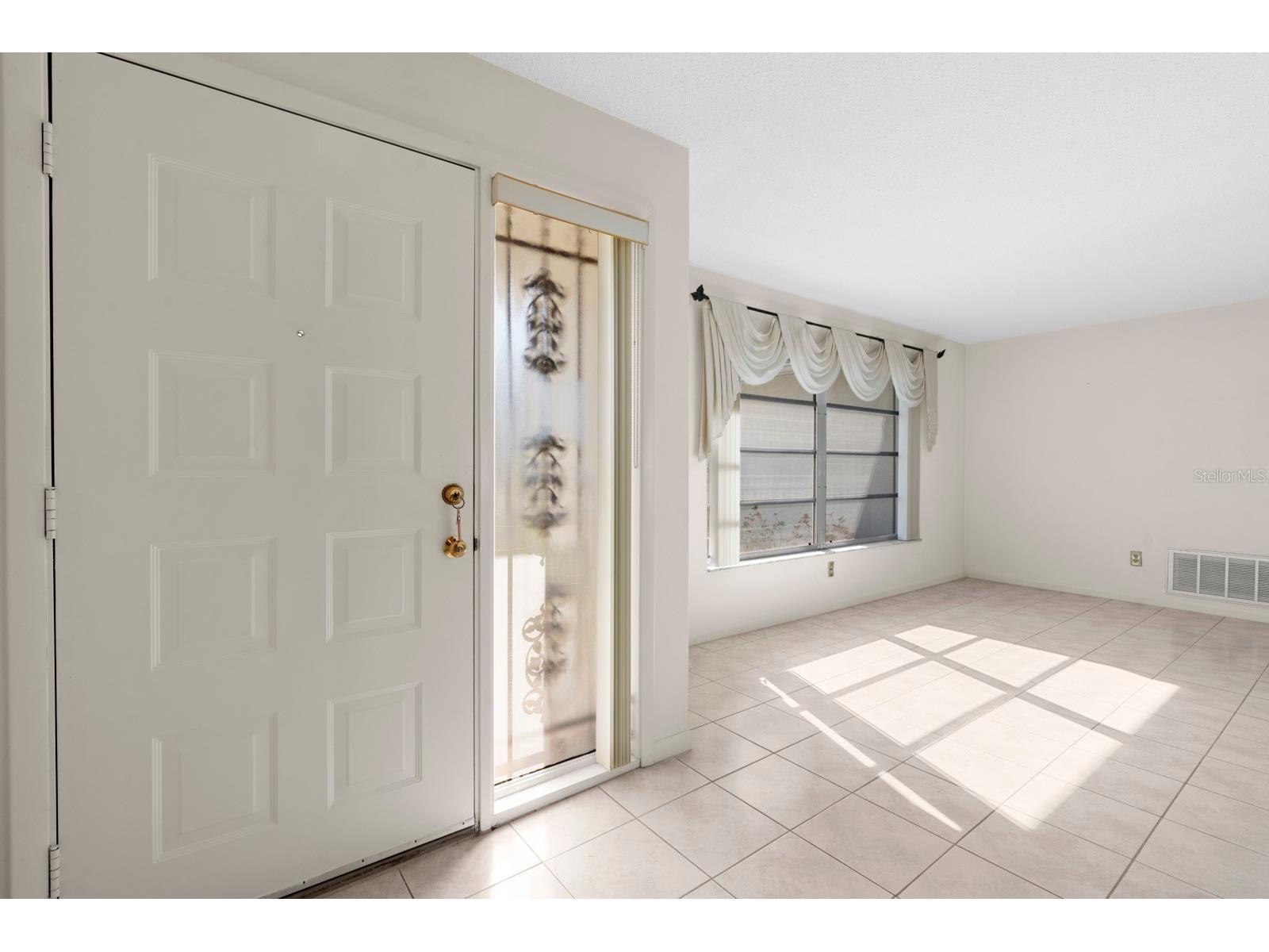 2549 Wynnewood Drive Clearwater FL 33763 TB8490284 image3