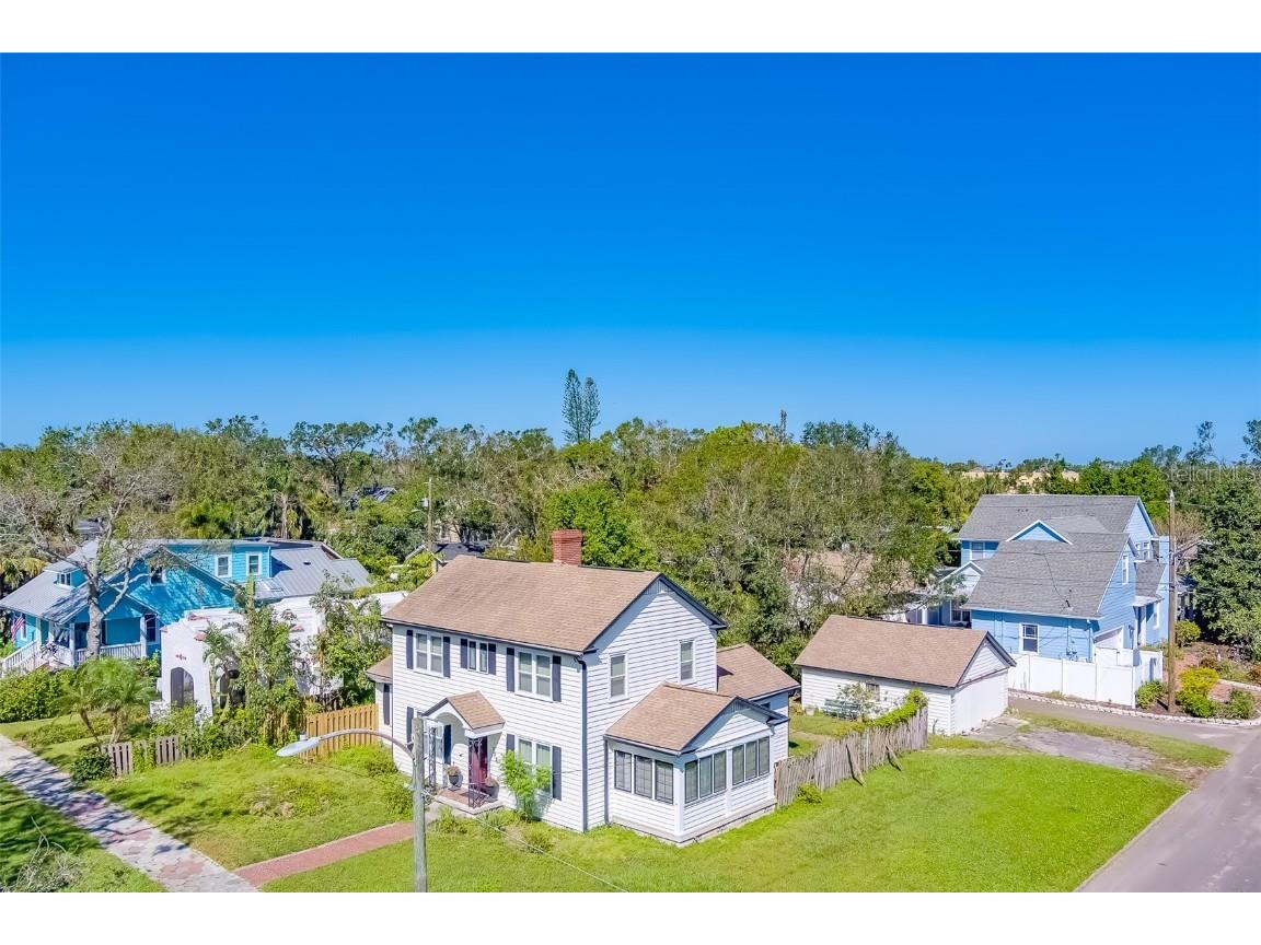 255 19th Avenue NE Saint Petersburg FL 33704 TB8314470 image1