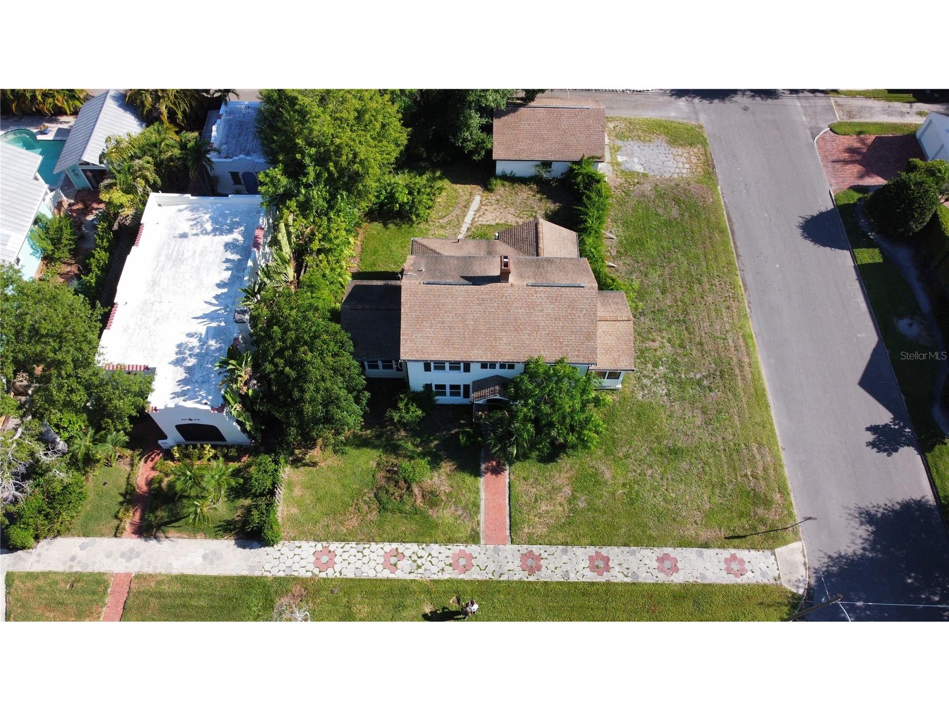 255 19th Avenue NE Saint Petersburg FL 33704 TB8511551 image4