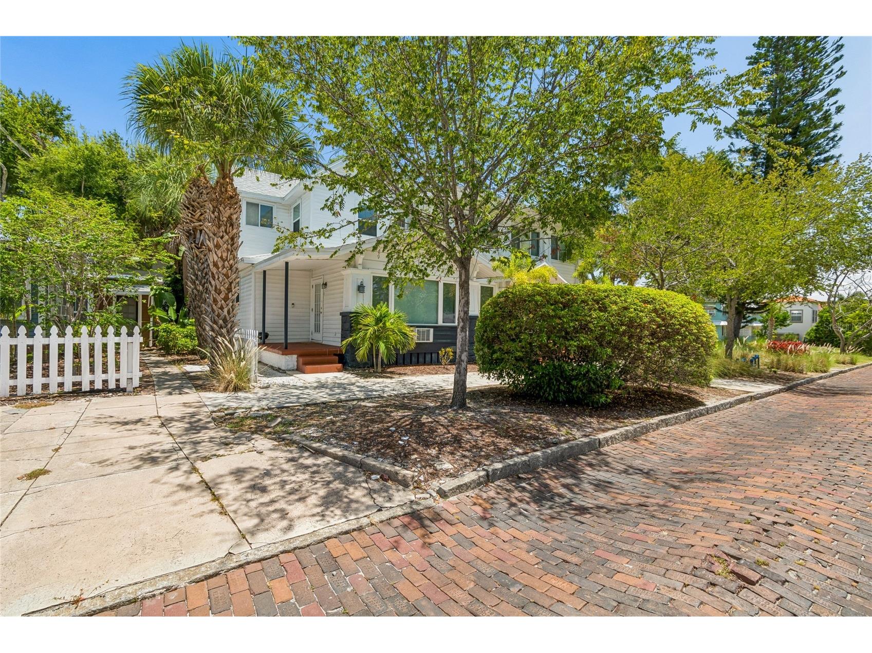 255 6th Avenue N Saint Petersburg FL 33701 TB8522549 image2