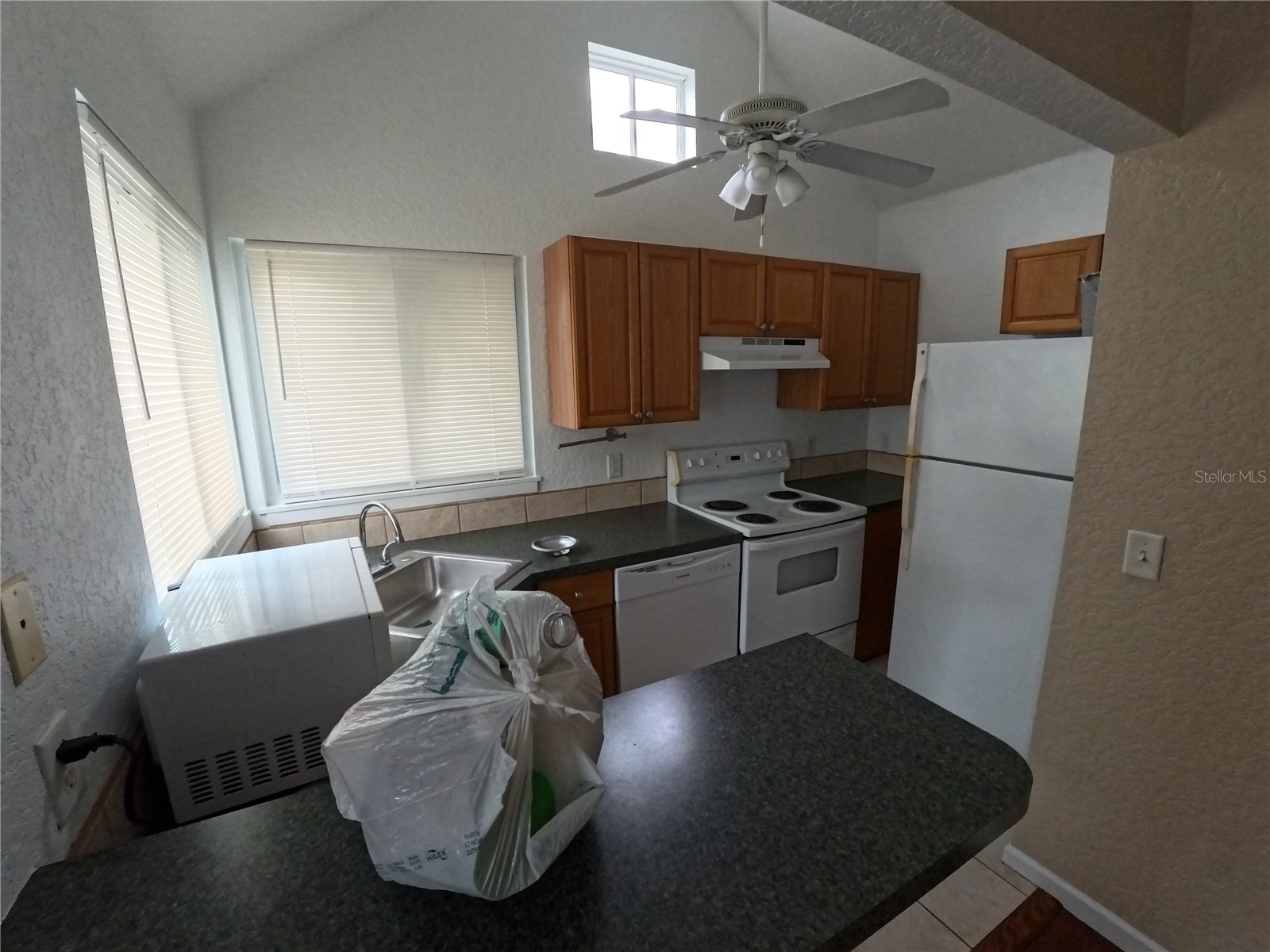 255 6th Avenue N Saint Petersburg FL 33701 TB8522549 image24