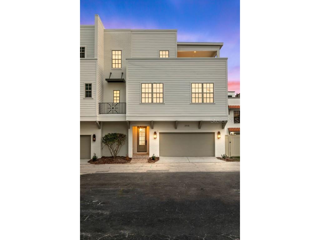 255 6th Street S Saint Petersburg FL 33701 U8192090 image1