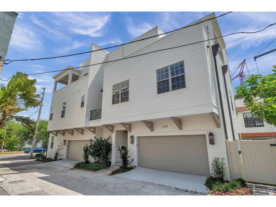 255 6th Street S Saint Petersburg FL 33701 U8238226 image1