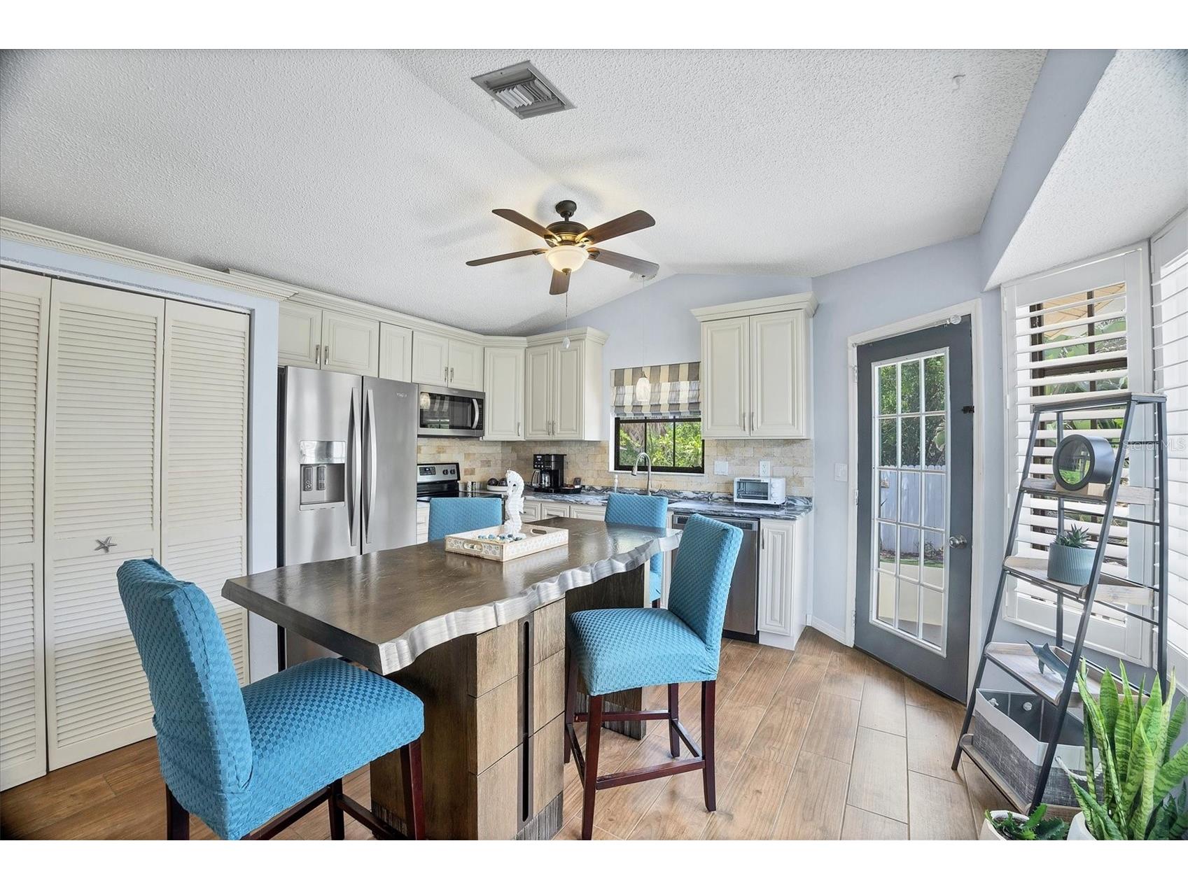 255 Boundary Boulevard #105 Rotonda West FL 33947 D6143508 image7