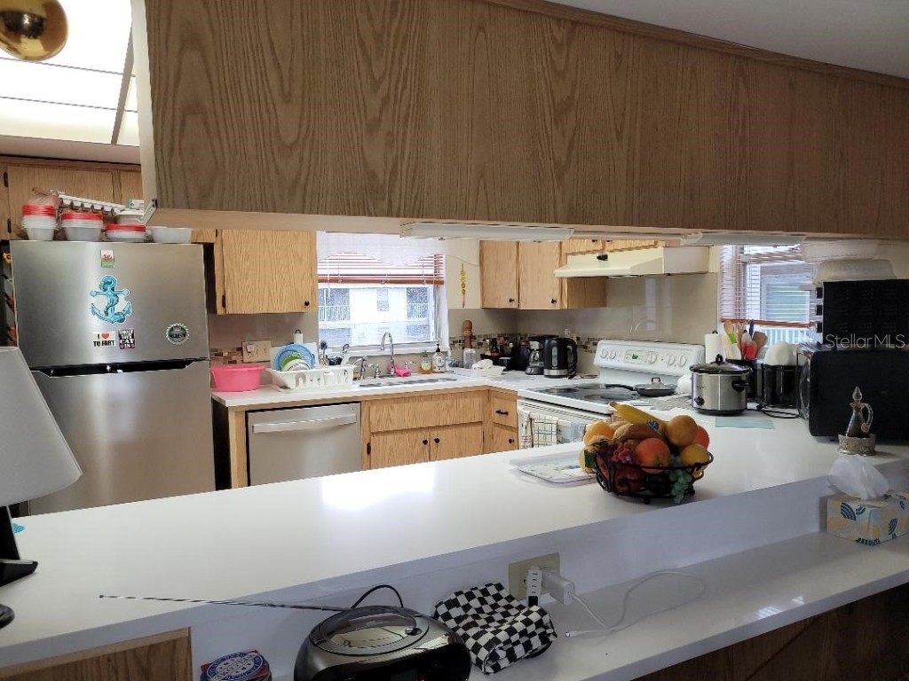 255 Capri Circle N #17 Treasure Island FL 33706 TB8338453 image11