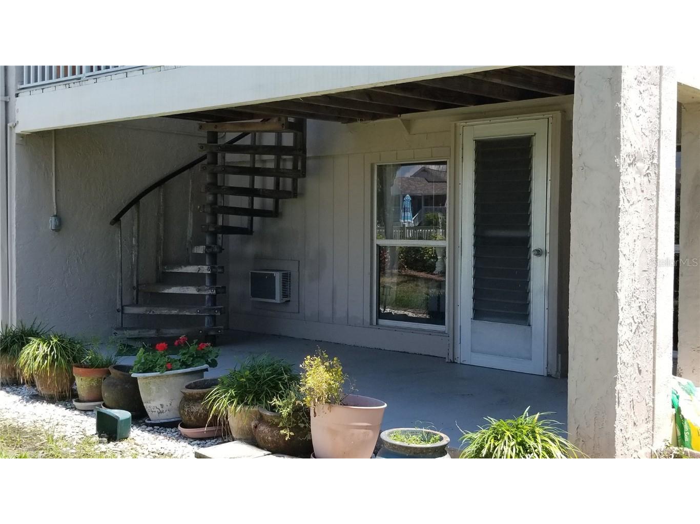 255 Capri Circle N #17 Treasure Island FL 33706 TB8338453 image54