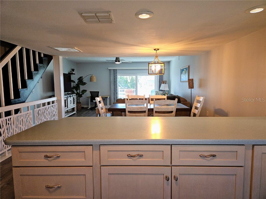 255 Capri Circle N #25 Treasure Island FL 33706 TB8451113 image13