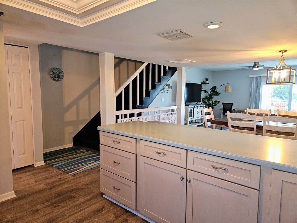 255 Capri Circle N #25 Treasure Island FL 33706 TB8451113 image16