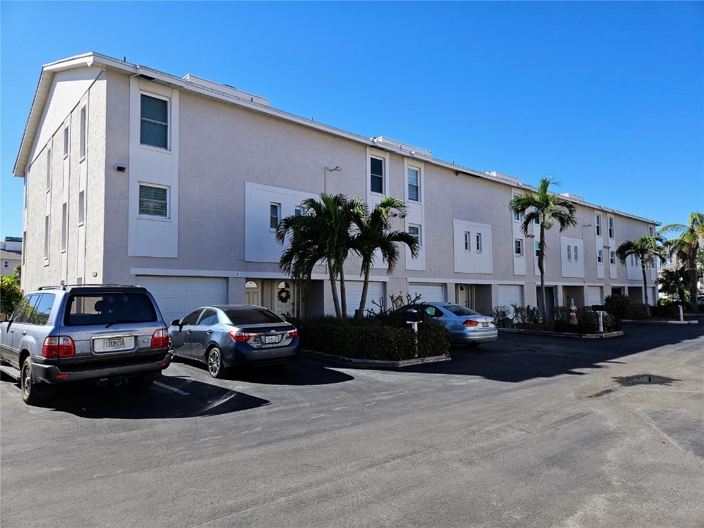 255 Capri Circle N #25 Treasure Island FL 33706 TB8451113 image2
