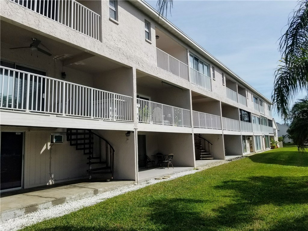 255 Capri Circle N #25 Treasure Island FL 33706 TB8451113 image4