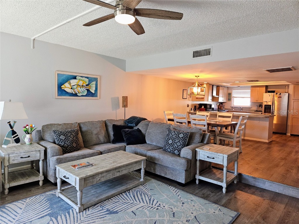 255 Capri Circle N #25 Treasure Island FL 33706 TB8451113 image7